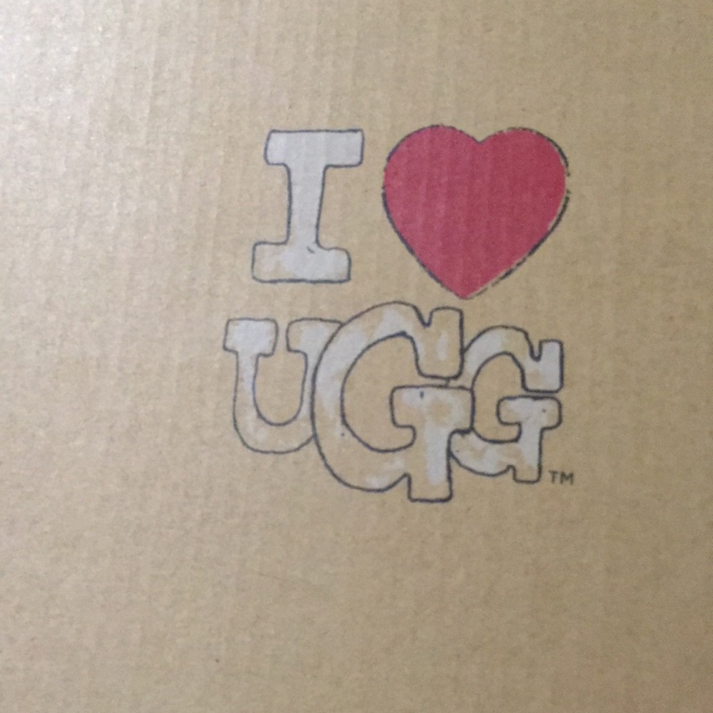 NWT Uggs boots for kids